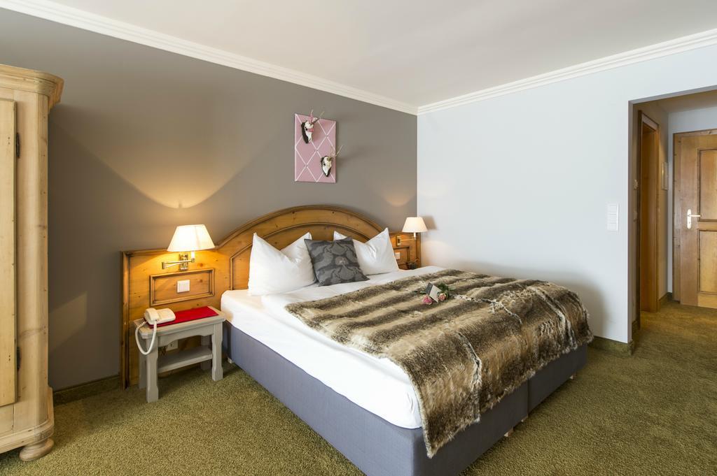 Alpenhotel Valluga Zuers Екстер'єр фото