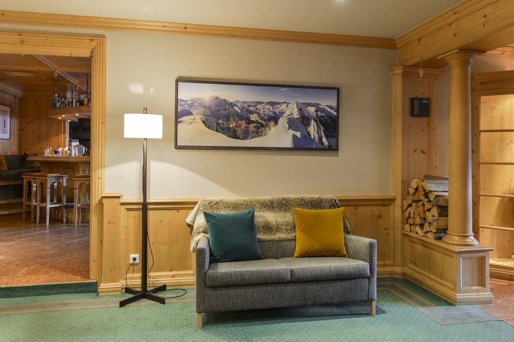 Alpenhotel Valluga Zuers Екстер'єр фото